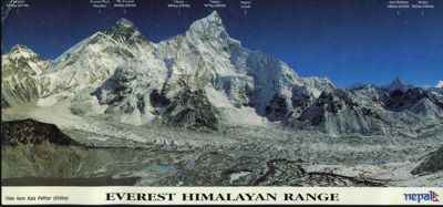 Everest a Nuptse (vpravo) z Kala Patharu. Klikněte a uvidíte větší obrázek.