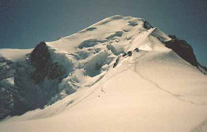 Mont Blanc od Dome du Gouter, norm�ln� cesta, zhruba 4250 metr�
